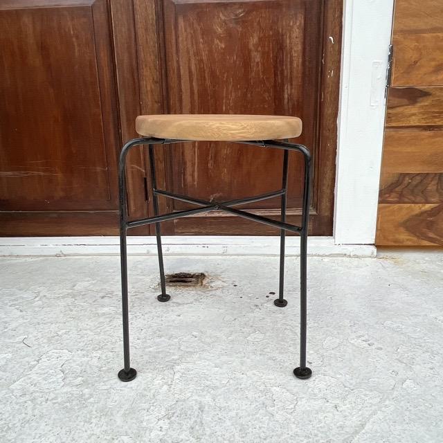 アイアンスタッキングスツール – BON ETO vikings