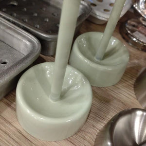 4-Hole Toothbrush Holder, Ivory, for Bathroom Etiquette, Toothbrushing, and Hygiene　