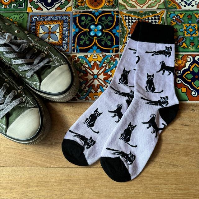 TOPANGA SOCKS Lady's　黒猫のさんぽソックス　ピンク　靴下　レディース　クルーソックス　クロネコ　ネコ　スニーカー　ファッション　ペット　さんぽ　