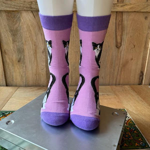 TOPANGA SOCKS Lady's　ふりむきネコソックス　ピンク　靴下　レディース　クルーソックス　クロネコ　ネコ　スニーカー　ファッション　ペット　さんぽ　