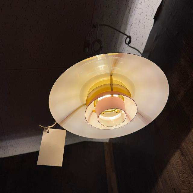 TOPANGA Lighting　カラフルスぺーシップ　レッド　ペンダントランプ　リビング　寝室　照明器具　光映　灯　LED電球　飛行船　コード調節