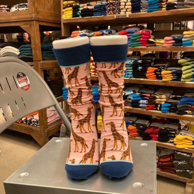 TOPANGA SOCKS Lady's　アフリカキリンソックス　ピンク　靴下　レディース　クルーソックス　ユニーク　プチギフト　クルーソックス