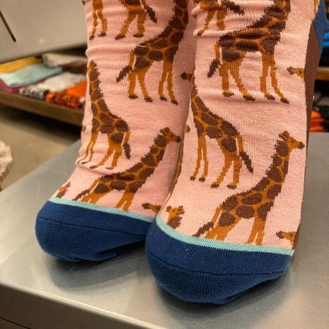 TOPANGA SOCKS Lady's　アフリカキリンソックス　ピンク　靴下　レディース　クルーソックス　ユニーク　プチギフト　クルーソックス