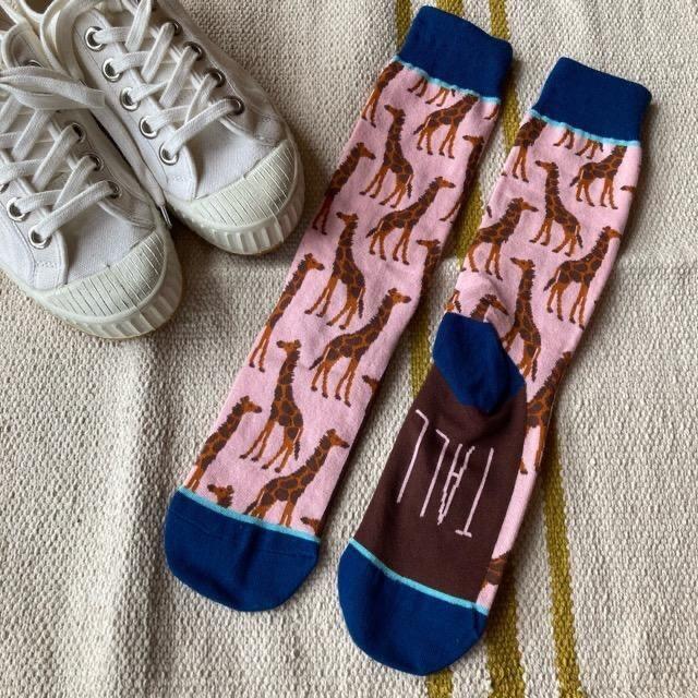 TOPANGA SOCKS Lady's　アフリカキリンソックス　ピンク　靴下　レディース　クルーソックス　ユニーク　プチギフト　クルーソックス