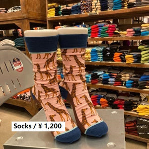 TOPANGA SOCKS Lady's　アフリカキリンソックス　ピンク　靴下　レディース　クルーソックス　ユニーク　プチギフト　クルーソックス