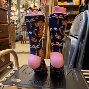 TOPANGA SOCKS Lady's　チーターの日常ソックス　アニマル　動物　アフリカ　スニーカー　足元ファッション　靴下　ユニーク　プチギフト　クルーソックス