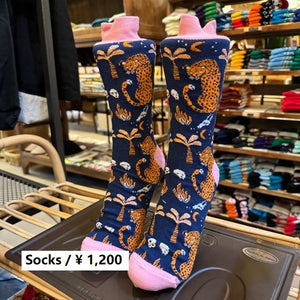 TOPANGA SOCKS Lady's　チーターの日常ソックス　アニマル　動物　アフリカ　スニーカー　足元ファッション　靴下　ユニーク　プチギフト　クルーソックス