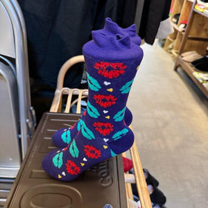 TOPANGA SOCKS Lady's　キスマークソックス　唇　口紅　ハート　スニーカー　足元ファッション　靴下　ユニーク　プチギフト　クルーソックス