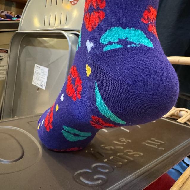 TOPANGA SOCKS Lady's　キスマークソックス　唇　口紅　ハート　スニーカー　足元ファッション　靴下　ユニーク　プチギフト　クルーソックス