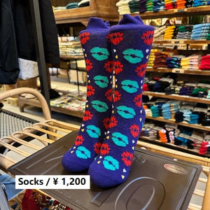 TOPANGA SOCKS Lady's　キスマークソックス　唇　口紅　ハート　スニーカー　足元ファッション　靴下　ユニーク　プチギフト　クルーソックス