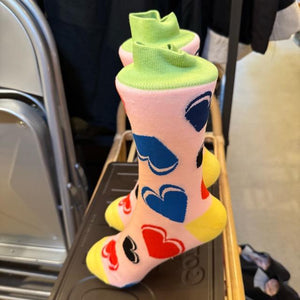 TOPANGA SOCKS Lady's　ビッグなハートソックス　ハート　レッドピンク　スニーカー　足元ファッション　靴下　ユニーク　プチギフト　クルーソックス
