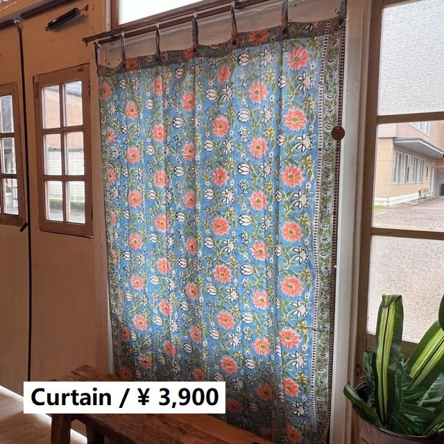 インド　ブロックプリントフラワーカーテン　TYPE:O-4　105×178cm　インテリア　カーテン　ブルー　間仕切り　暖簾　フラワー　植物　コットン　インド