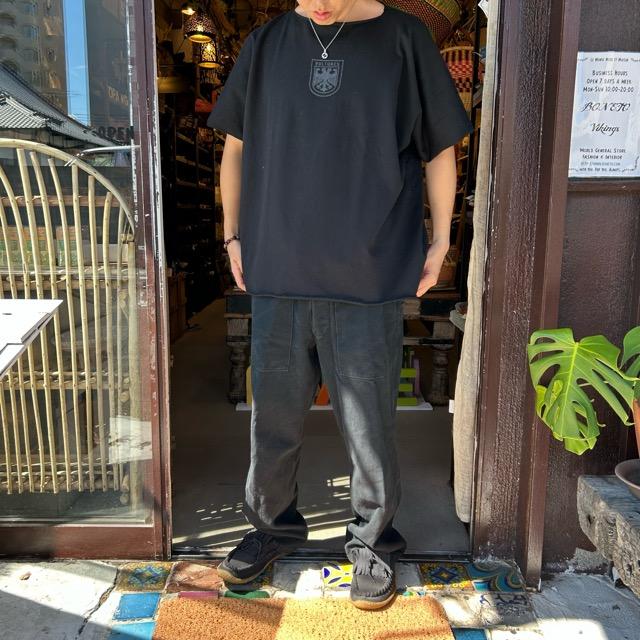 TOPANGA Men's VULTURES Tシャツ　ブラック　ファッション　メンズ　カットソー　半袖　プリントTシャツ