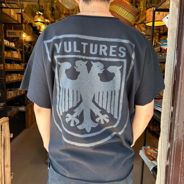 TOPANGA Men's VULTURES Tシャツ　ブラック　ファッション　メンズ　カットソー　半袖　プリントTシャツ