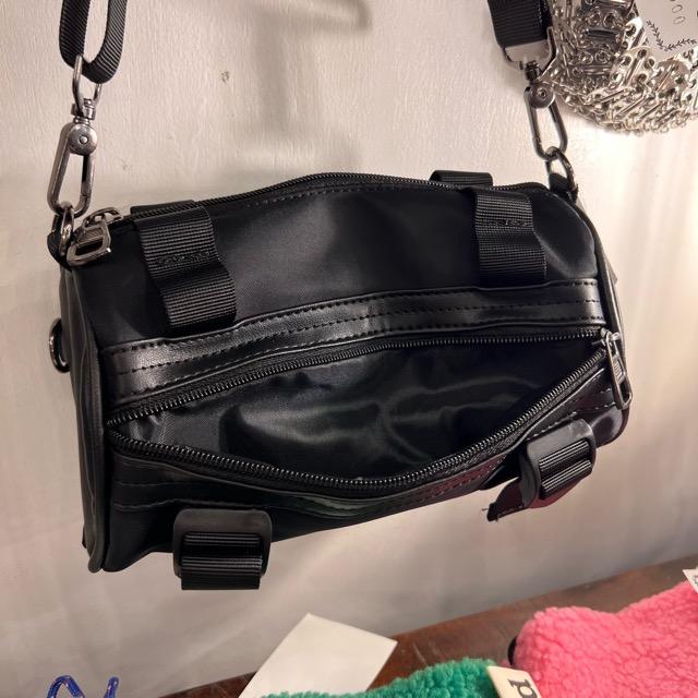 Topanga Bag　ラウンドクロスボディバッグ　ファッション　バッグ　肩掛けバッグ　ショルダーバッグ　小物　ユニセックス