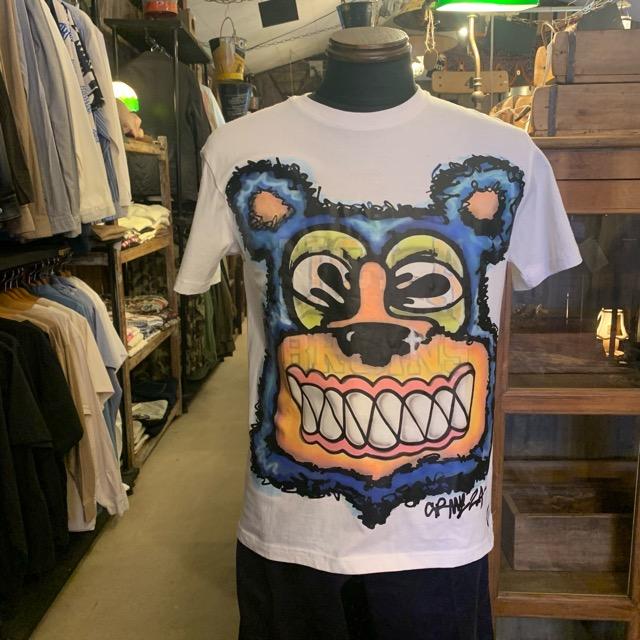 TOPANGA Men's Spiky Punk Bear シャツ　カットソー　Mサイズ　Lサイズ　XLサイズ　ファッション　メンズ　カットソー　半袖　Y2K　プリントTシャツ