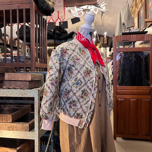 Flower design collarless jacket, Gobelin jacquard, fashion, women's outerwear, jacket, MA-1, floral pattern