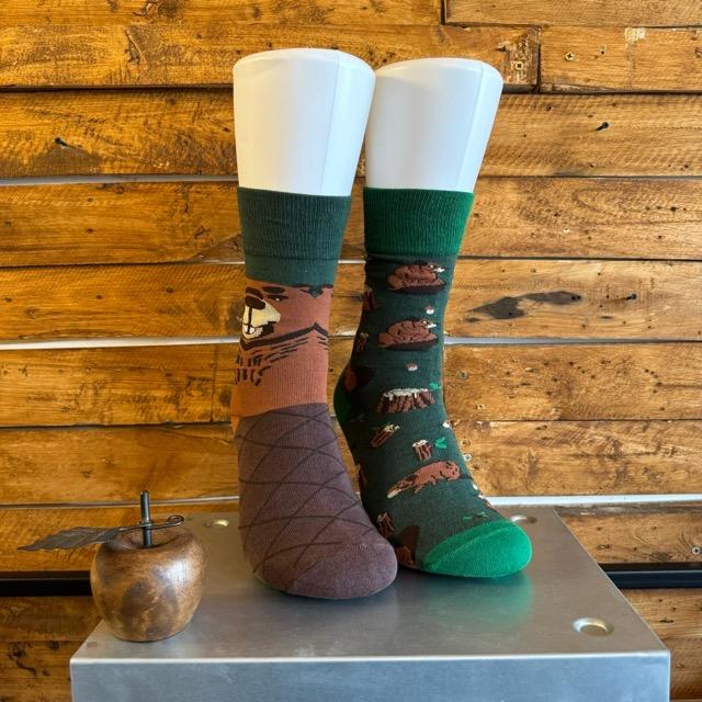 TOPANGA SOCKS Lady's　アシンメトリークマさんソックス　ベアー　靴下　レディース　クルーソックス　グリーン　ブラウン