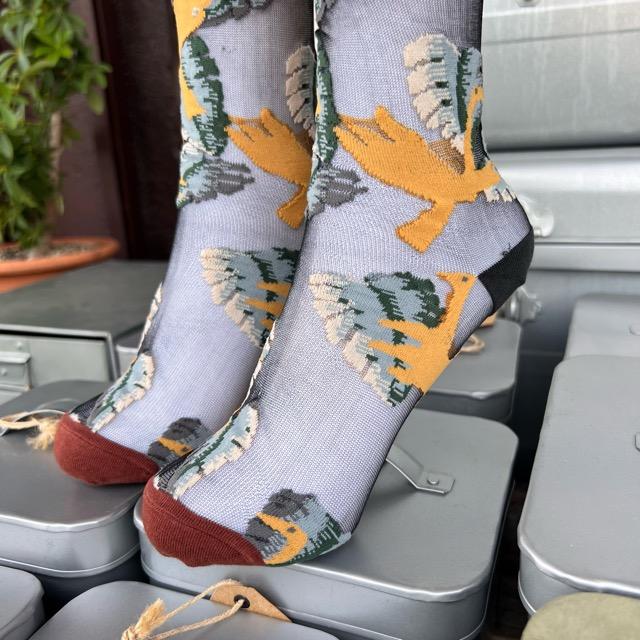 TOPANGA SOCKS 　シアーソックス　きいろいトリと大きな葉っぱ　ファッション　靴下　シアーソックス　レディース　小物