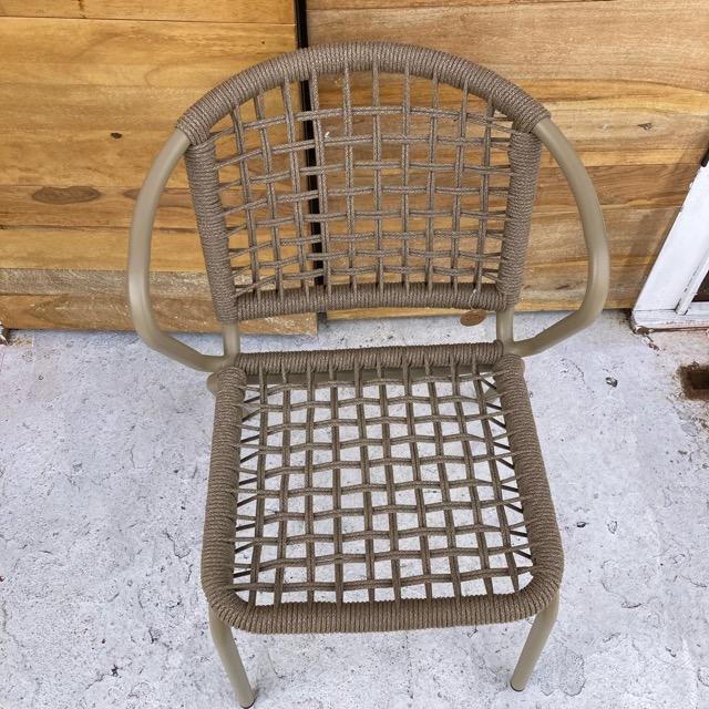 アルミニウム ロープ チェアー　ベージュ　ALUMINUM ROPE CHAIR　LADARN BEIGE　屋外用　椅子　軽量　DULTON　エクステリア　スタッキング　ダイニングチェア