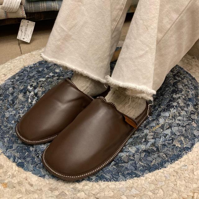 ワンタグレザールームシューズ　全2色　メンズスリッパ　ブラウン　ブラック　室内履き　PU SLIPPERS　dulton