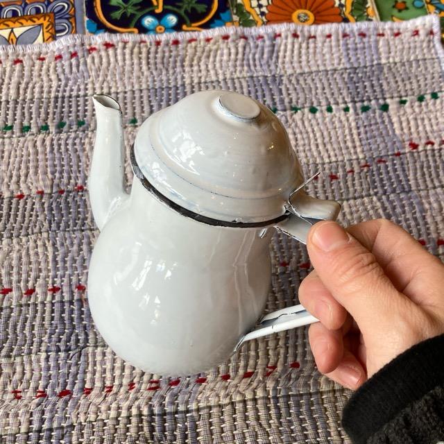 パキスタンホーローチャイポット　全6色　ホワイト　イエロー　ペパーミント　グレー　レッド　ブラック　ティーポット　琺瑯