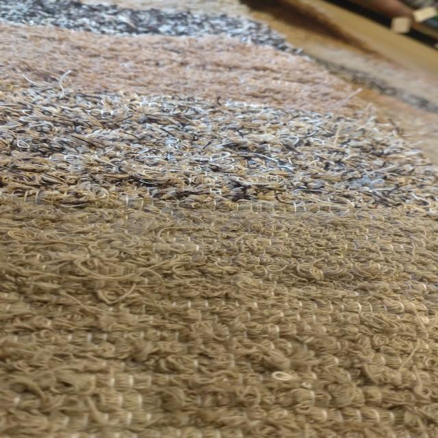 スペイン　ハラパラグマット　B　ベージュ　ブラウン　120×160cm　1.5畳分　6畳　フロアマット　二人掛けソファ　手織り　リサイクルファブリック　コットン