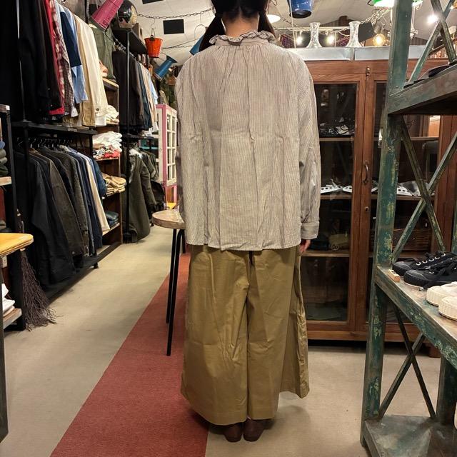 ICHI Women's Indigo Selvedge Striped Ruffle Neck Shirt in Natural Cotton. Perfect for Layering, Long Sleeves, and Knitwear. White.