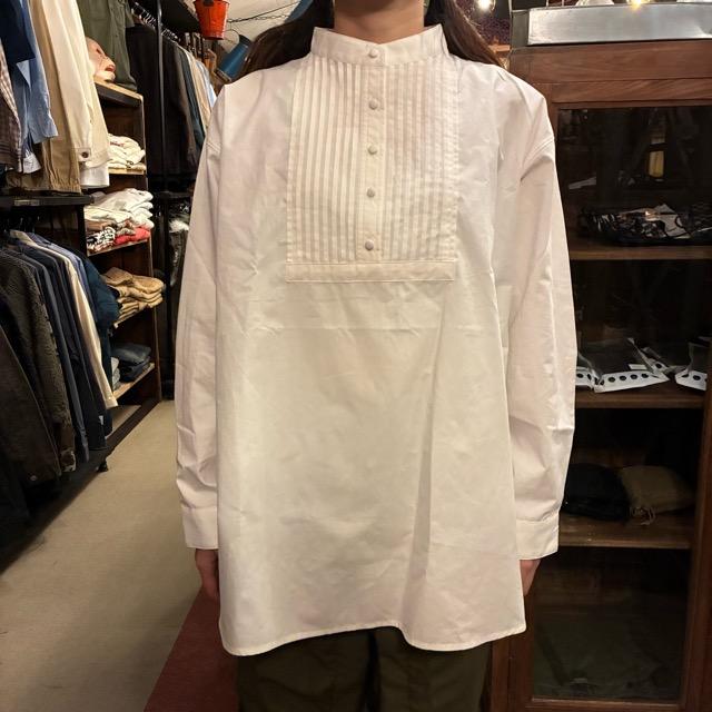 ICHI Cotton Pintuck Blouse in White and Natural Cotton. Women's Shirt, Knit, Layering Shirt, Long Sleeve, Stand Collar
