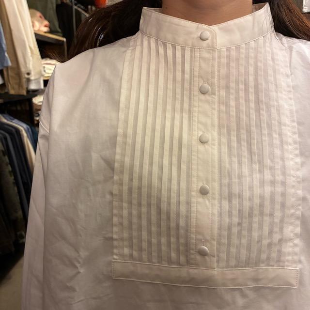 ICHI Cotton Pintuck Blouse in White and Natural Cotton. Women's Shirt, Knit, Layering Shirt, Long Sleeve, Stand Collar