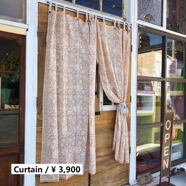 インド　ブロックプリントフラワーカーテン　TYPE:K　105×178cm　ベージュ　間仕切り　暖簾