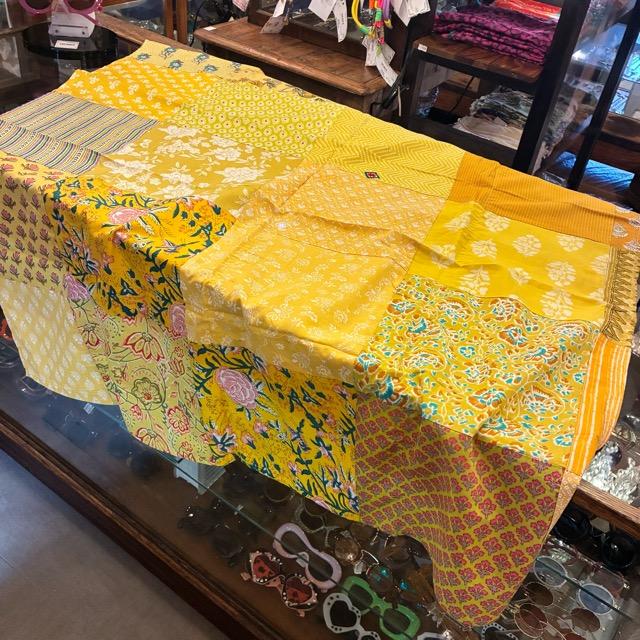 インド　プリントパッチワークマルチクロス　110cm×110cm　イエロー　アソート　トライバル　ボタニカル　マルチカバー　メール便　テーブルクロス
