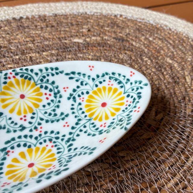 ベトナム　バッチャン焼小皿　舟形　16cm　全2色　キイロ　アカ　イエロー　レッド　小鉢　オーバル　楕円皿　ベトナム料理　中華料理　薬味　前菜　タイ料理