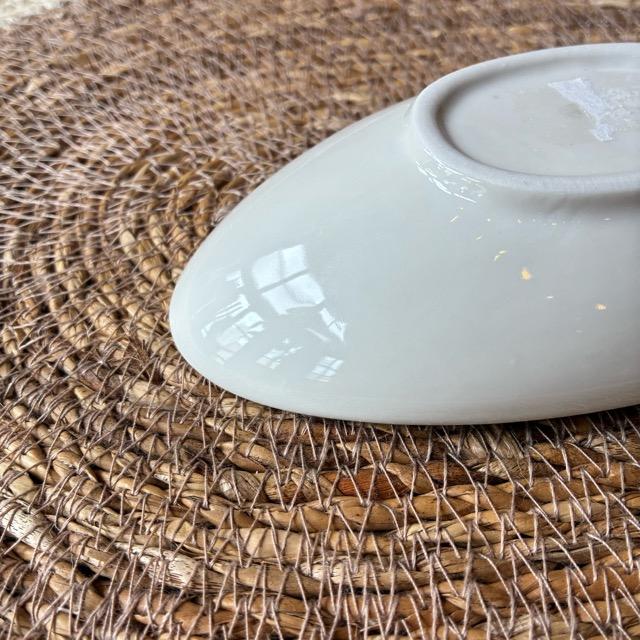 ベトナム　バッチャン焼小皿　舟形　16cm　全2色　キイロ　アカ　イエロー　レッド　小鉢　オーバル　楕円皿　ベトナム料理　中華料理　薬味　前菜　タイ料理