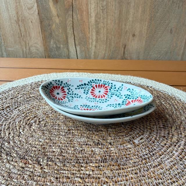 ベトナム　バッチャン焼小皿　舟形　16cm　全2色　キイロ　アカ　イエロー　レッド　小鉢　オーバル　楕円皿　ベトナム料理　中華料理　薬味　前菜　タイ料理