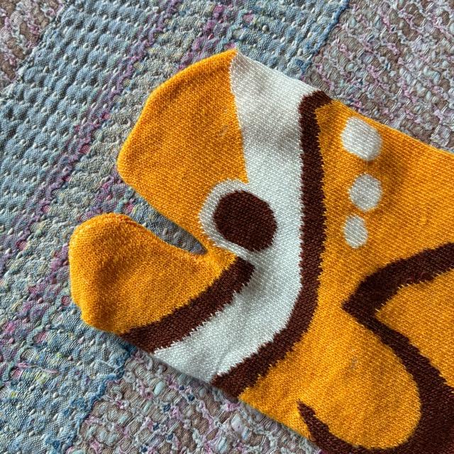 TOPANGA SOCKS Lady's Friends of the Sea Socks Clownfish