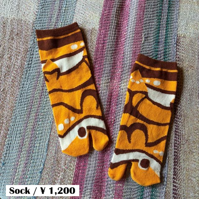 TOPANGA SOCKS Lady's Friends of the Sea Socks Clownfish