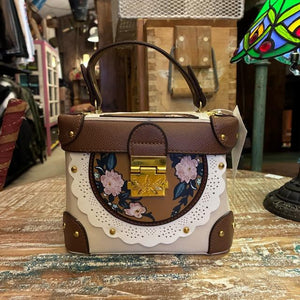 Topanga Accessory　ティータイムデコレーションバニティバッグ　ホワイト　レース　ファッション　バッグ　肩掛けバッグ　ショルダーバッグ　小物　レザー