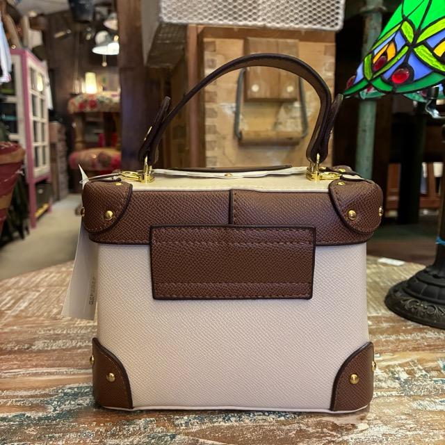 Topanga Accessory　ティータイムデコレーションバニティバッグ　ホワイト　レース　ファッション　バッグ　肩掛けバッグ　ショルダーバッグ　小物　レザー