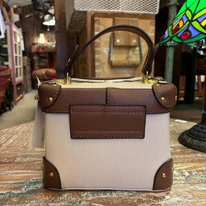 Topanga Accessory　ティータイムデコレーションバニティバッグ　ホワイト　レース　ファッション　バッグ　肩掛けバッグ　ショルダーバッグ　小物　レザー