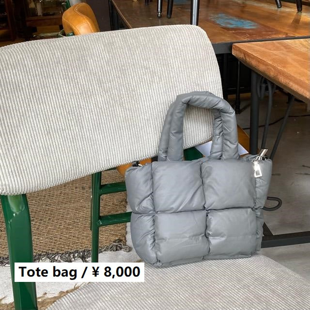 TOPANGA Accessory　キルティングクッションハンドバッグ　グレー　2wayバッグ　肩掛けバッグ　ショルダーバッグ　斜め掛け　旅行バッグ　トートバッグ