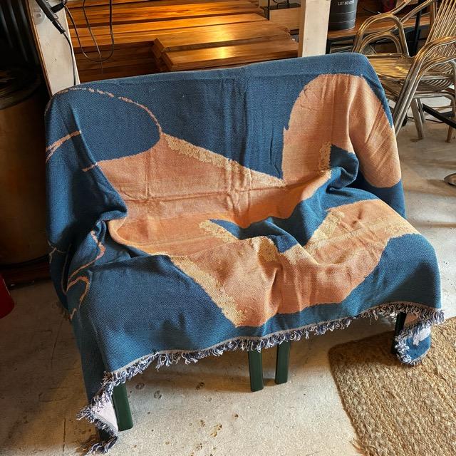 TOPANGA Homefurnishing　バードマンスローケット　130×180cm　ブルー　オレンジ　マルチカバー　ベッドカバー　アウトドア　インテリア　壁掛け　タペストリー