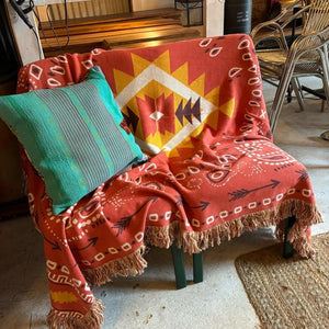 TOPANGA Homefurnishing　アートニットブランケット　トライバル　130×160cm　レッド　マルチカバー　ベッドカバー　アウトドア　壁掛け　タペストリー