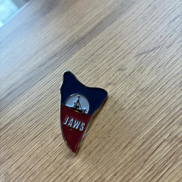 TOPANGA Jewelry　ピンブローチ　JAWS　ジョーズ　ファッションアイテム　ジュエリー　プレゼント　小物　プチギフト　