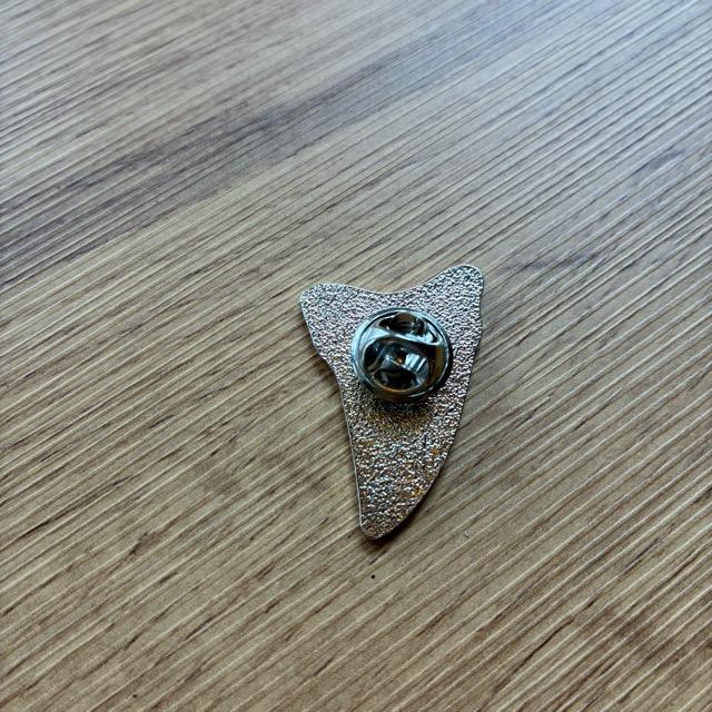 TOPANGA Jewelry　ピンブローチ　JAWS　ジョーズ　ファッションアイテム　ジュエリー　プレゼント　小物　プチギフト　