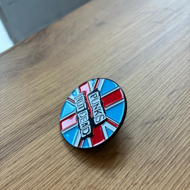 TOPANGA Jewelry　ピンブローチ　PUNKS NOT DEAD　パンクは死んでない　ファッションアイテム　ジュエリー　プレゼント　小物　プチギフト　