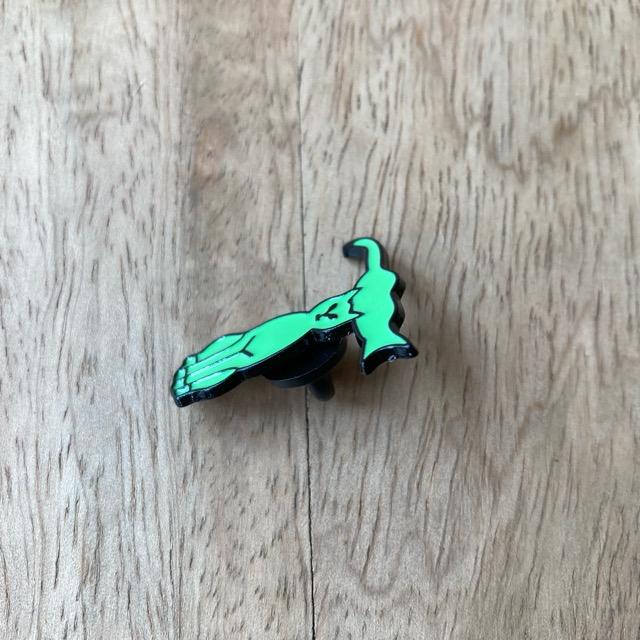 TOPANGA Jewelry　ピンブローチ　GREEN CATS　グリーン　ネコ　ファッションアイテム　ジュエリー　プレゼント　小物　アクセサリー　プチギフト　