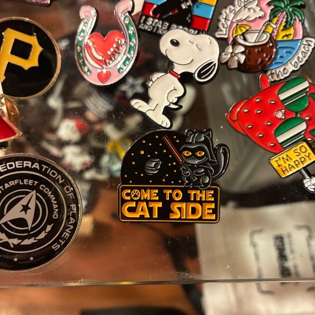 TOPANGA Jewelry　 Pin Brooch　COME TO THE CAT SIDE