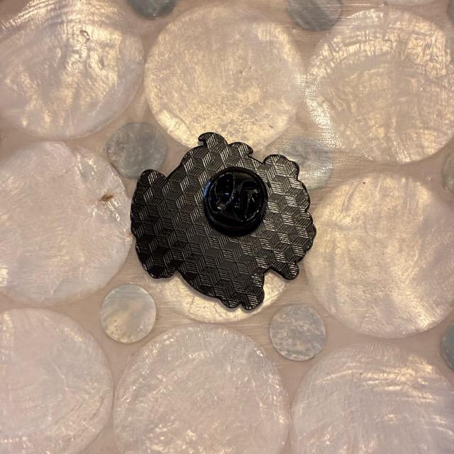 TOPANGA Jewelry Pin Brooch Let's go to the beach