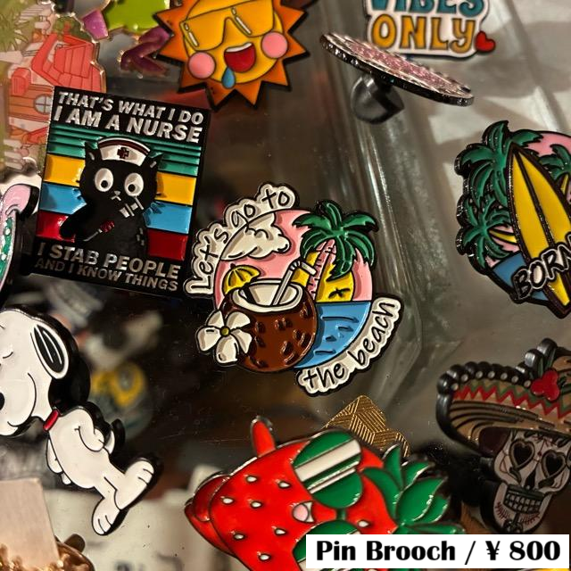 TOPANGA Jewelry Pin Brooch Let's go to the beach